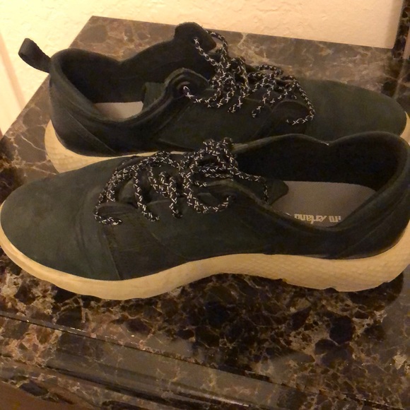 Timberland shoes - Picture 2 of 2